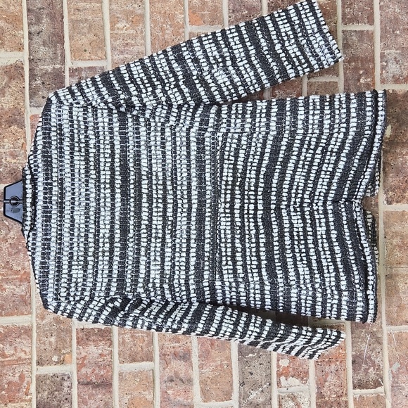 Alice And Olivia Women's Black and White Tweed Jacket Size XS NWT - Picture 7 of 7